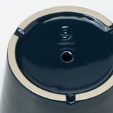 KLOTLÖNN Maceta con plato, int/ext/negro-azul, 9 cm