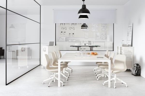 LÅNGFJÄLL Silla sala de juntas, Gunnared beige/blanco