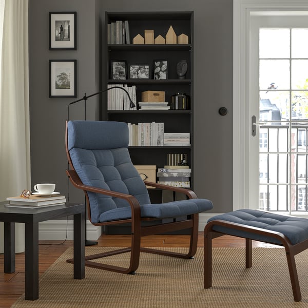 POÄNG Sillón y reposapiés, café/Gunnared azul
