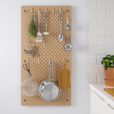 SKÅDIS Tablero perforado c/accesorios, madera, 56x112 cm