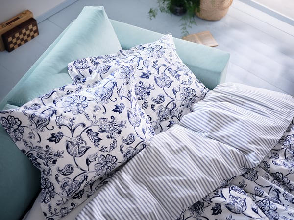 JUNIMAGNOLIA Duvet cover and pillowcase, white/dark blue, 150x200/50x80 cm