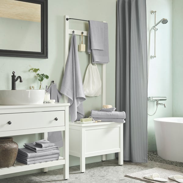 VINARN Bath towel, light grey, 70x140 cm