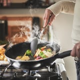 HEMLAGAD Kuali sauté dgn penutup, salutan tidak melekat hitam, 26 cm