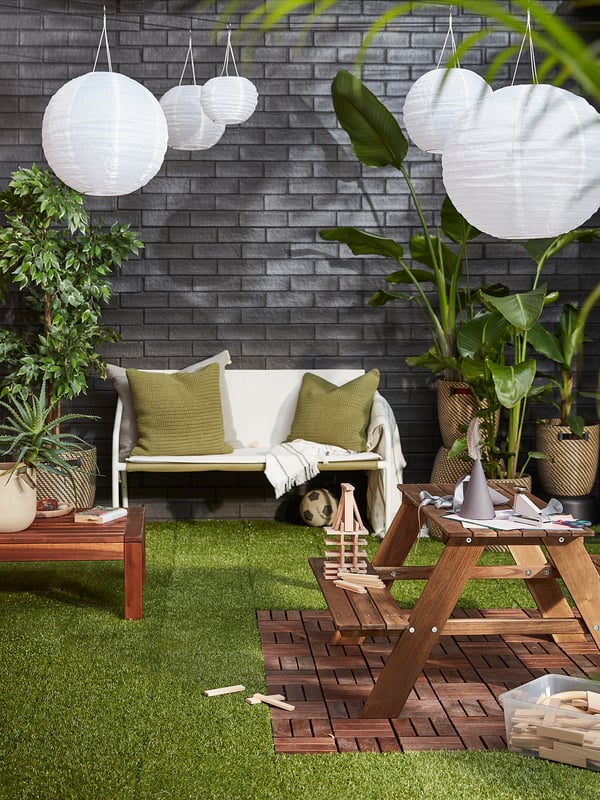 INGMARSÖ Sofa 2 tempat duduk, dalam/luar, putih hijau/kuning air, 118x69x69 cm