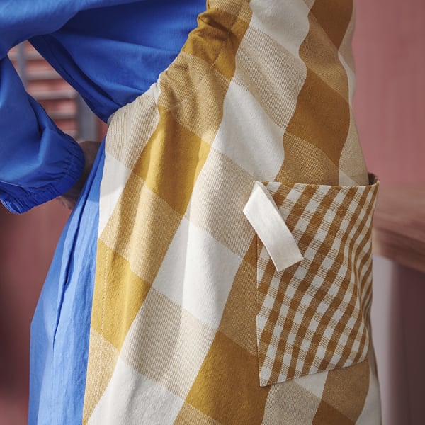 KÖSSEBÄR Apron, kuning/putih, 70x92 cm