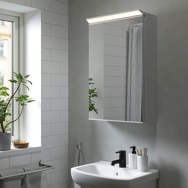 TREASJÖN Kabinet cermin/lampu terpasang dlm, 50x17x75 cm