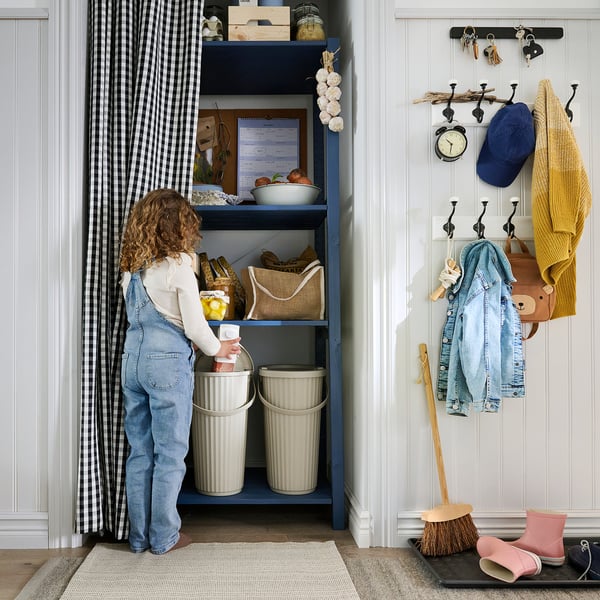 DAMMÄNG Bin with lid, grey-beige, 26 l