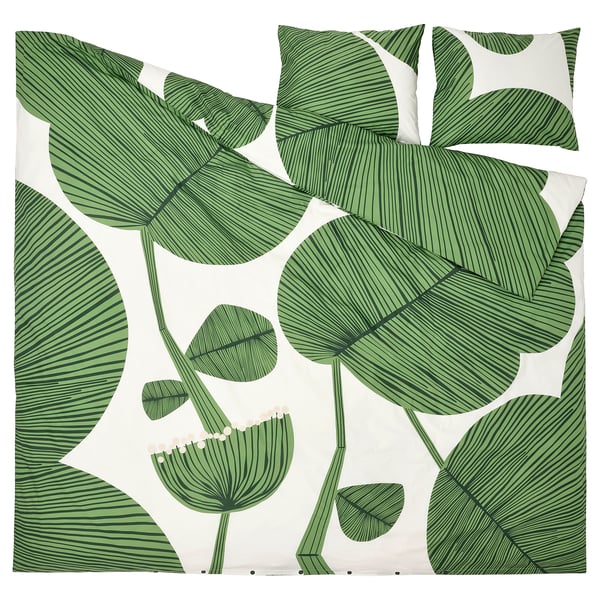 A KUNGSCISSUS green leafy print duvet cover set in white, made of 100% cotton. It includes a duvet cover and pillowcases with envelope closures.