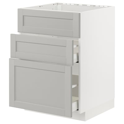 White METOD kitchen cabinet with light grey lerhyttan drawers and doors.