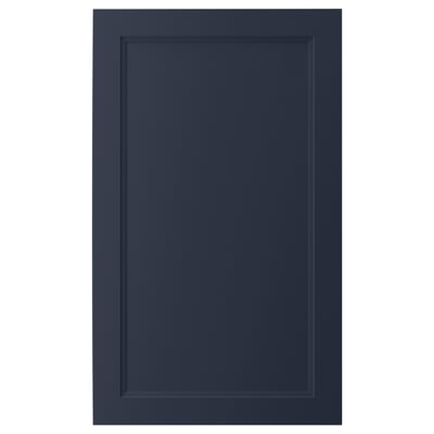 Een blauwe AXSTAD keukenkastdeur met een glad oppervlak en een ingezet paneel.