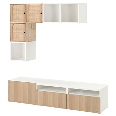 BESTÅ tv-meubels: witte en lichte houten kasten, combinatie van open en gesloten planken, grote lades, modern design.