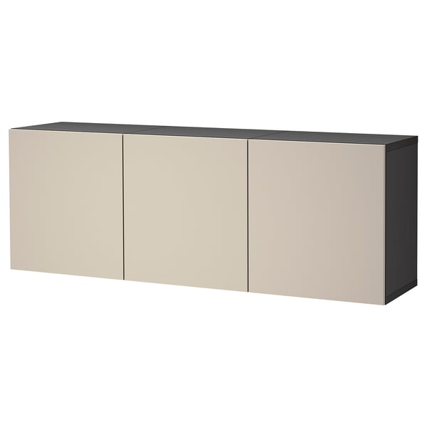 BESTÅ wandkast in beige en zwarte, rechthoekige vorm met minimalistisch design, biedt ruimtebesparende opslag.