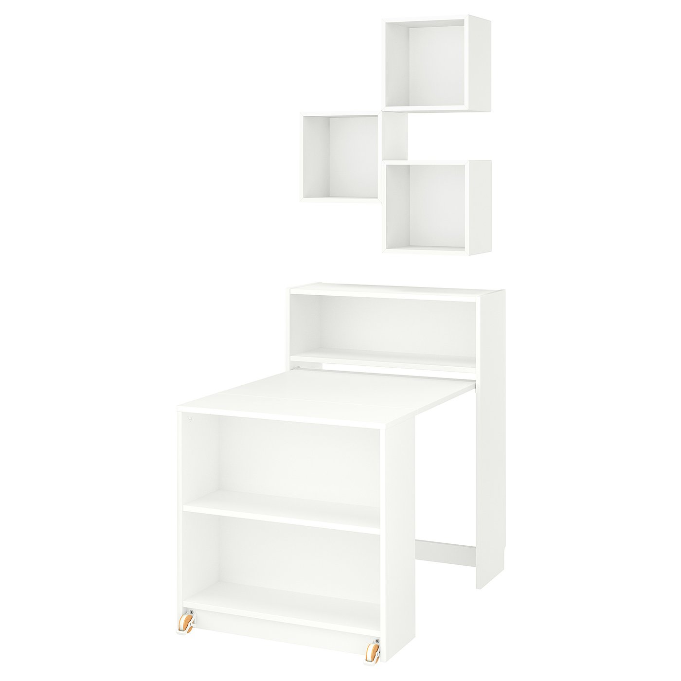 Witte BILLY boekenkast met opklapbaar bureau en aan de muur gemonteerde kubussen. Modern, minimalistisch ontwerp voor efficiënt gebruik van de ruimte.