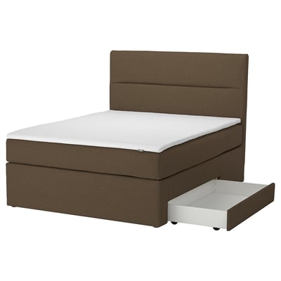 Een bruin opbergbed, HEMFJÄLLET, met een hoofdeinde met twee grote lades onder het bed voor opslag, en een machinewasbare, gewatteerde hoes.