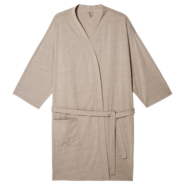 Beige, zachte badjas met strikceintuur, voorzak en losse mouwen. Lichtgewicht, stijlvol en comfortabel om te ontspannen.