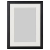 Zwart LOMVIKEN frame met witte mat, rechthoekige, dunne metalen rand.