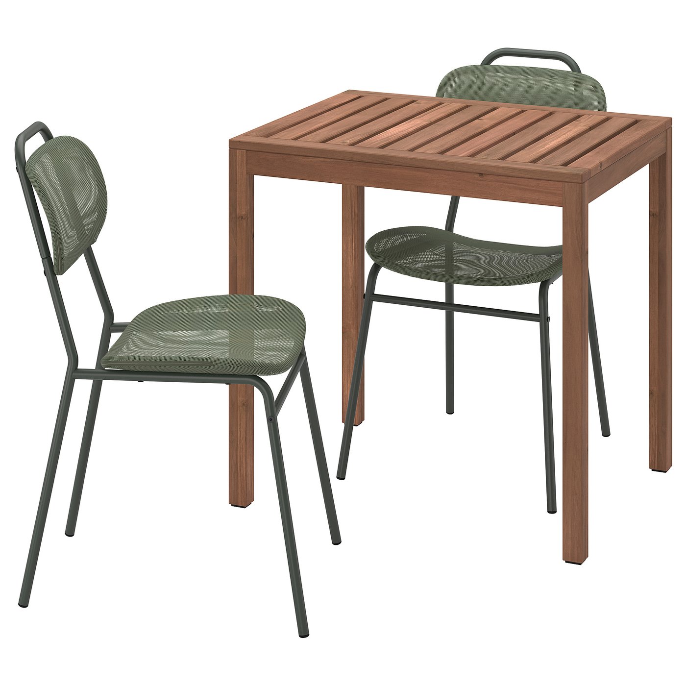 NÄMMARÖ tuinmeubilair: een bruine acaciatafel en twee groene stoelen met gaasrug en metalen poten.