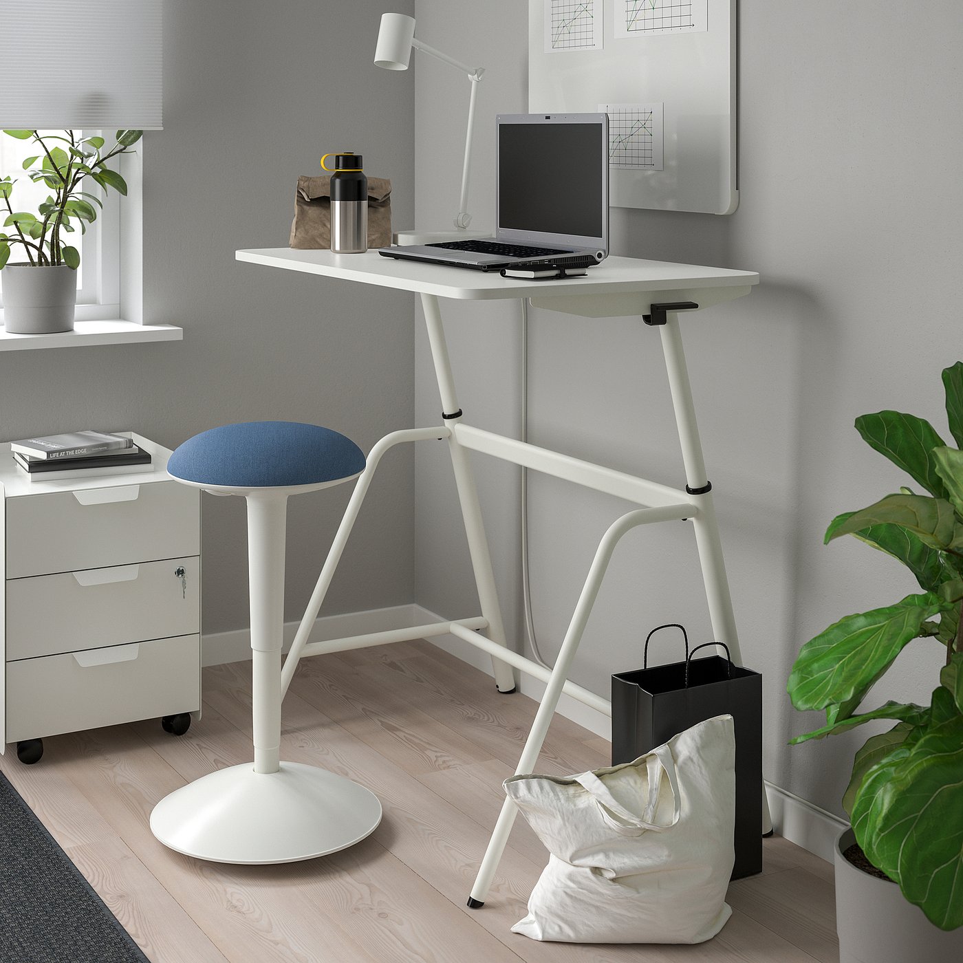 NILSERIK Zit-/stasteun, wit/Vissle donkerblauw - IKEA