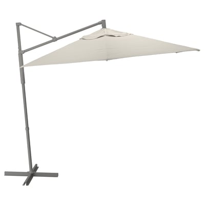 OXNÖ gebroken witte zweefparasol, aluminium paal, stalen voet, beige luifel.