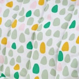 Kleurrijke gestippelde jonge geitjesleunstoel. Comfortabel & machinewasbaar. Lichtgewicht & gemakkelijk te verplaatsen.