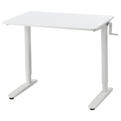 Een wit verstelbaar bureau, RELATERA, met een slinger voor hoogteverstelling, geschikt voor zowel zitten als staan.