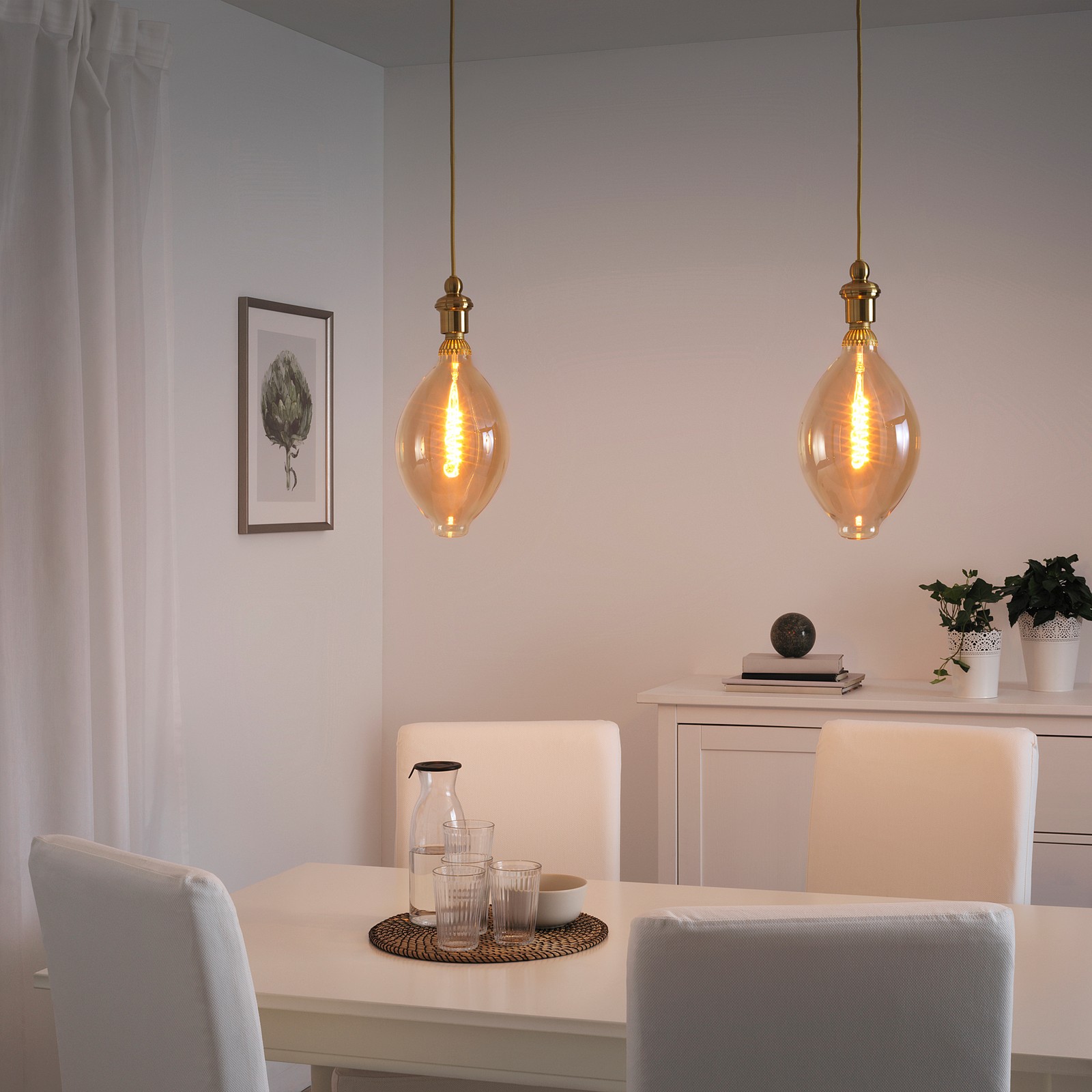 https www ikea com nl nl images products rollsbo led bulb e27 400 lumen 0880801 pe715350 s5 jpg f sg prozrachnoe steklo starinnaya lampa svetodiod