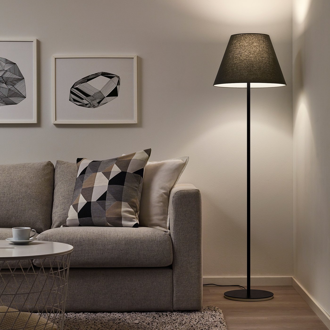 skaftet staande lampvoet zwart ikea