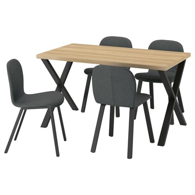 SKÅLSTA Tafel en 4 stoelen, eikenpatroon X-vormig zwart-grijs/Knäbäck donkergrijs metaal met profiel/zwart-grijs, 140x80 cm