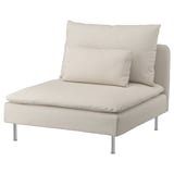 Een gebroken witte SÖDERHAMN fauteuil met een verwijderbare beige bekleding, met een modern design en comfortabele kussens met verchroomde poten.