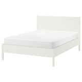 TONSTAD wit bedframe, modern minimalistisch design, stoere gebroken witte afwerking, houten poten, strakke lijnen.