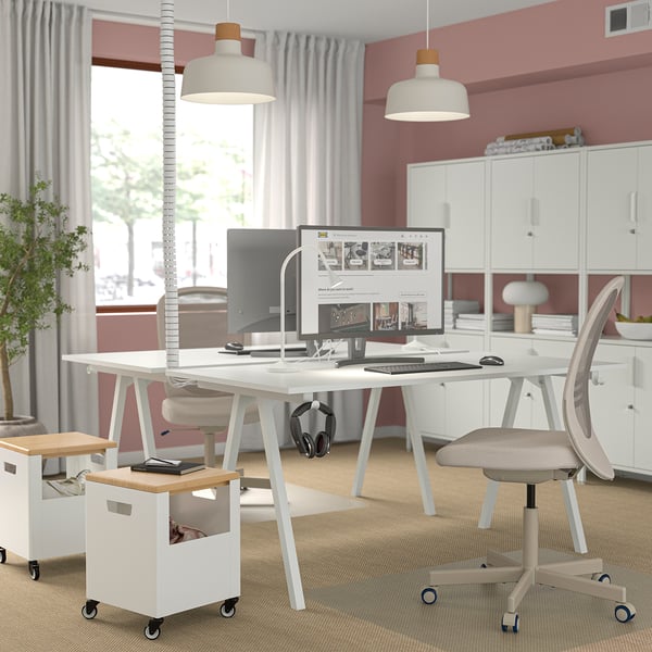 Thuiskantoor: TROTTEN bureau & stoel, modern, ruim, ophanghaken.