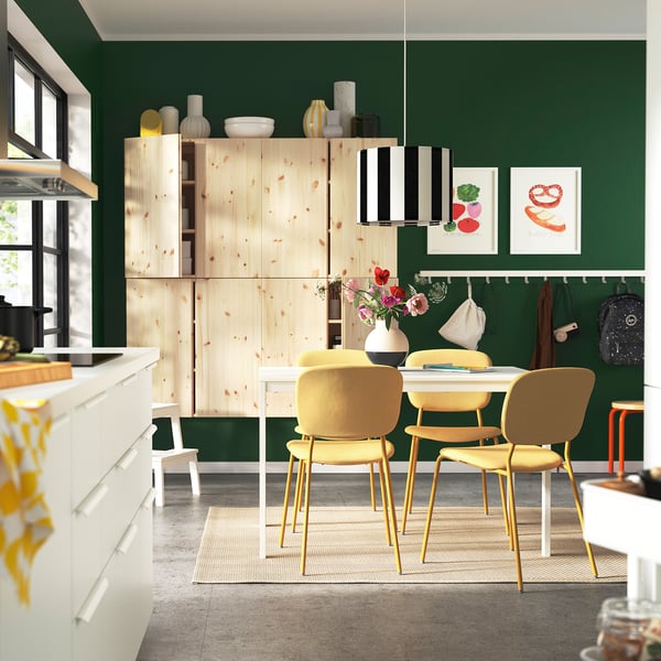 VIHALS / VIHALS Tafel en 4 stoelen, wit/geel Tibbleby-geel, 120/180x74 cm