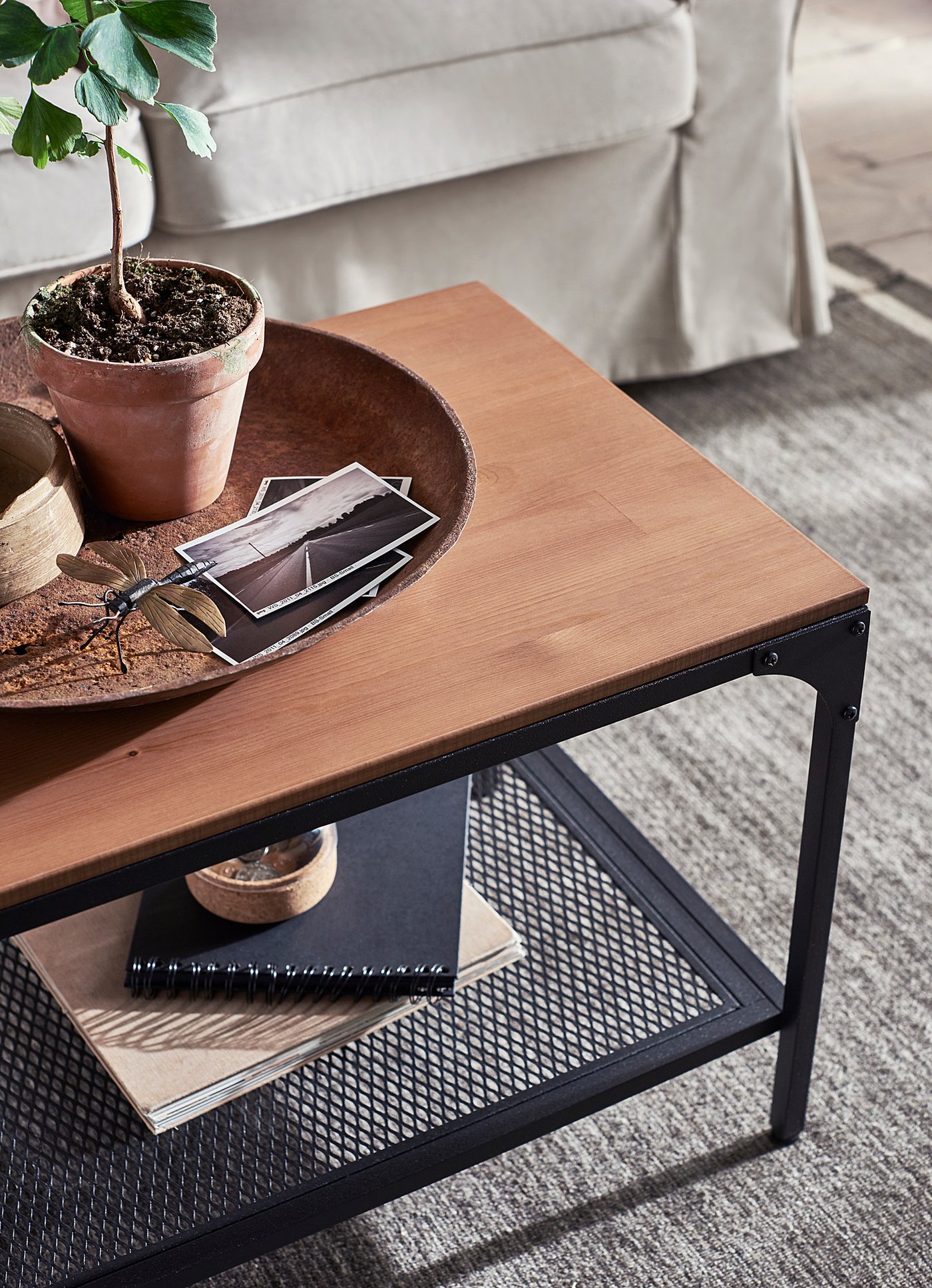 FJÄLLBO coffee table, black, 90x46 cm - IKEA Norway