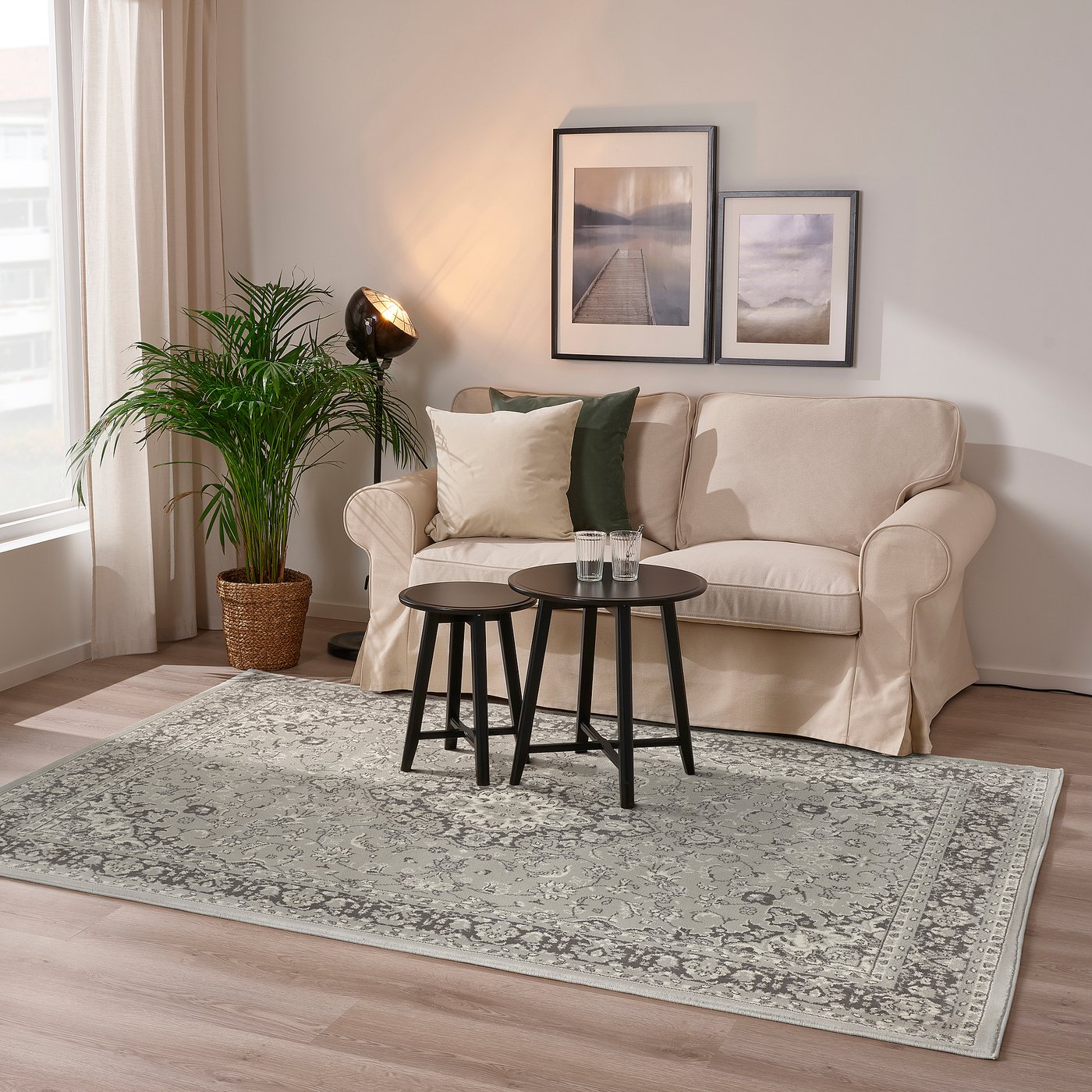 【美品♪】 IKEA イケア VEDBAK ペルシャ絨毯 170×230 VEDBÄK rug, low pile, light grey, 170x230 cm - IKEA Norway