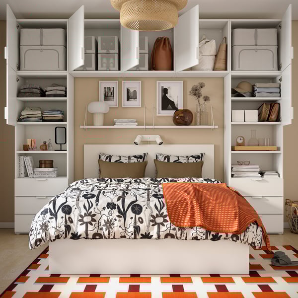 PLATSA Garderobe med 7 dører og 6 skuffer, hvit/Fonnes hvit, 300x42x241 cm