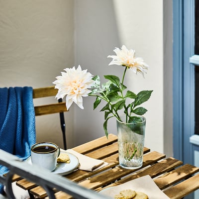 SMYCKA Kunstige blomster, inne/ute Georgine/hvit, 65 cm