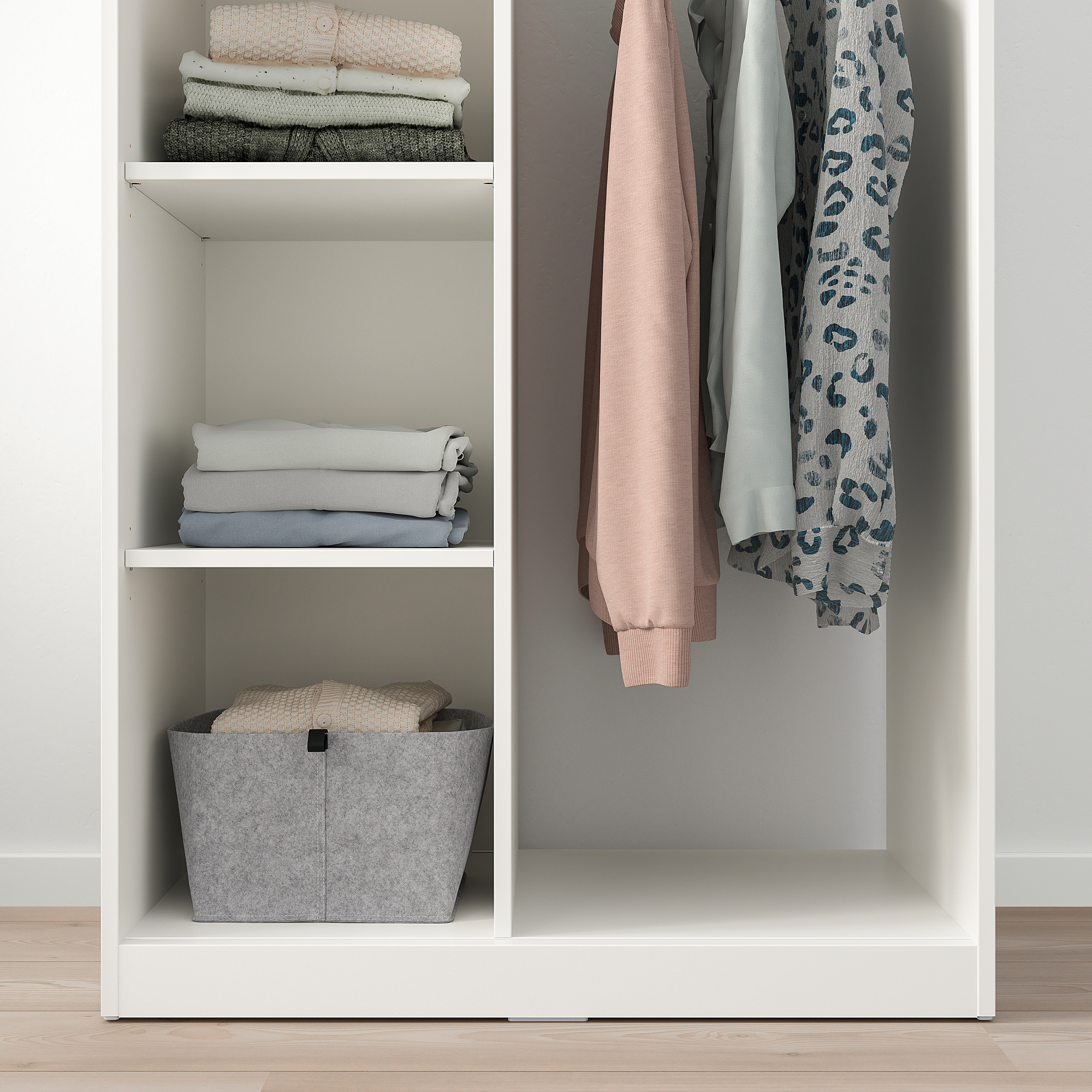 https://www.ikea.com/no/no/p/syvde-apen-garderobe-hvit ...
