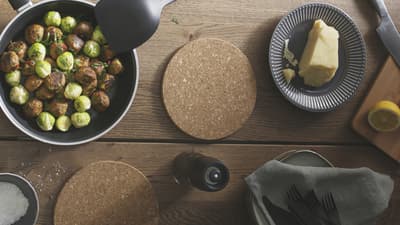 Gryteunderlag og dampinnsatser