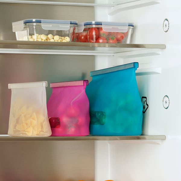 FILFISK colourful fridge bags organise food. Three sizes, sealable, durable.
