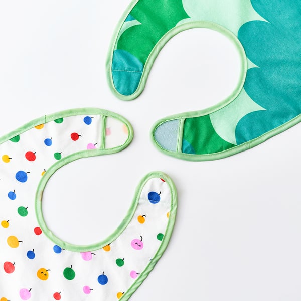 GRÖNFINK Bib, green