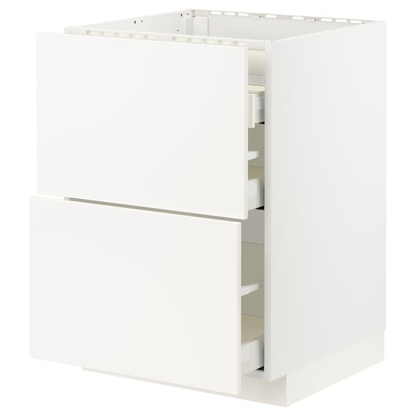 A white METOD kitchen cabinet with smooth drawers. It clean, modern design with minimalistic lines.