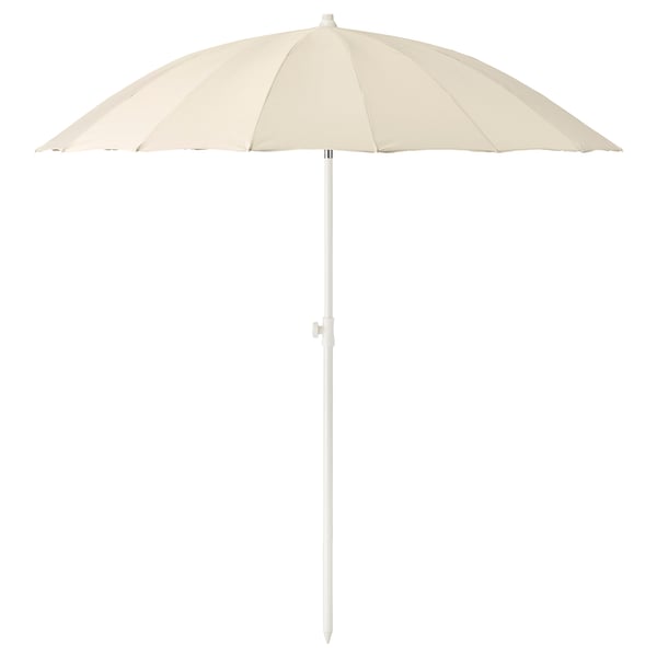 The SAMSÖ tão umbrella offers adjustable, all-day shade with a tilt feature and height adjustment, crafted from polyester and nylon materials.