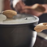 HUSKNUT قدر مع غطاء, مانع للالتصاق أسود, 4.7 ل
