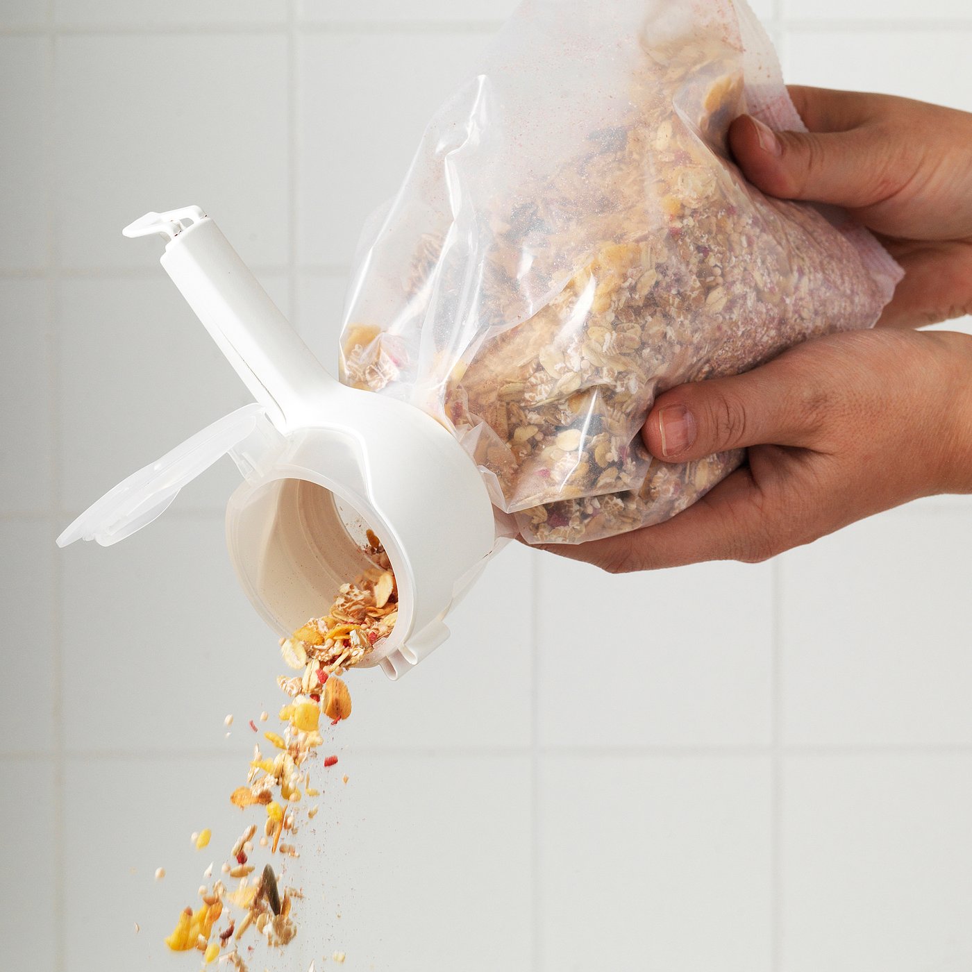 seal & pour bag clip