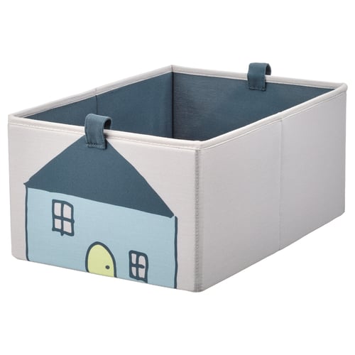A light grey BARNDRÖM storage bin with a playful house design. Its made from recycled polyester and has handles for easy carrying.
