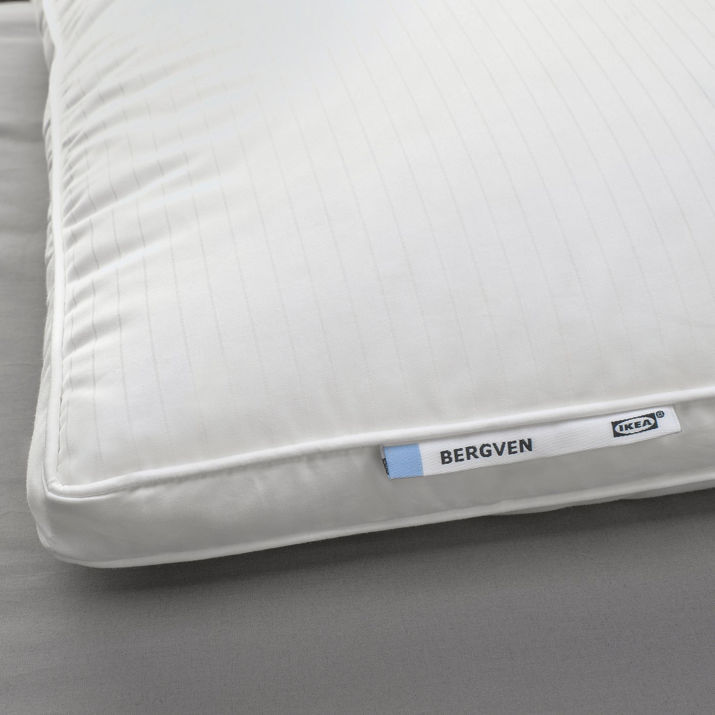 bergvenpillowlow__0789246_pe763874_s5.jpg