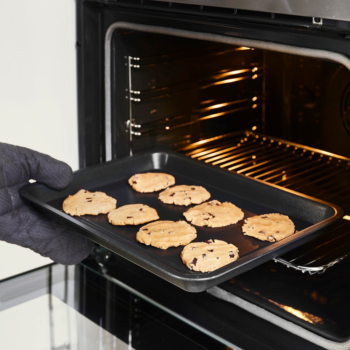 thumbnail image 2 of Silicone Oven Rack Guards And Bottom Liner Mats Bundle Silicone... 2 of 9