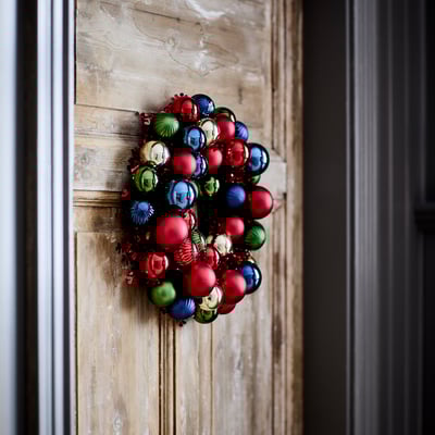 VINTERFINT Wreath, bauble red/green, 38 cm