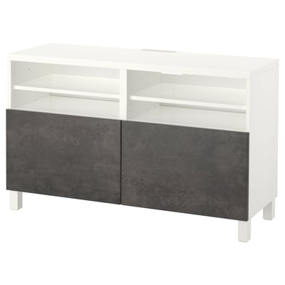 BESTÅ طاولة تلفزيون مع أبواب, أبيض Kallviken/Stubbarp/رمادي غامق مظهر الخرسانة, ‎120x42x74 سم‏