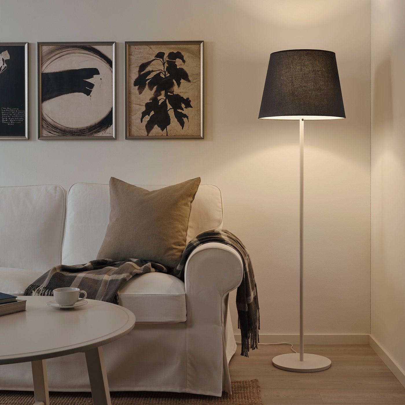 SKAFTET スカフテート フロアランプベース, ホワイト - IKEA